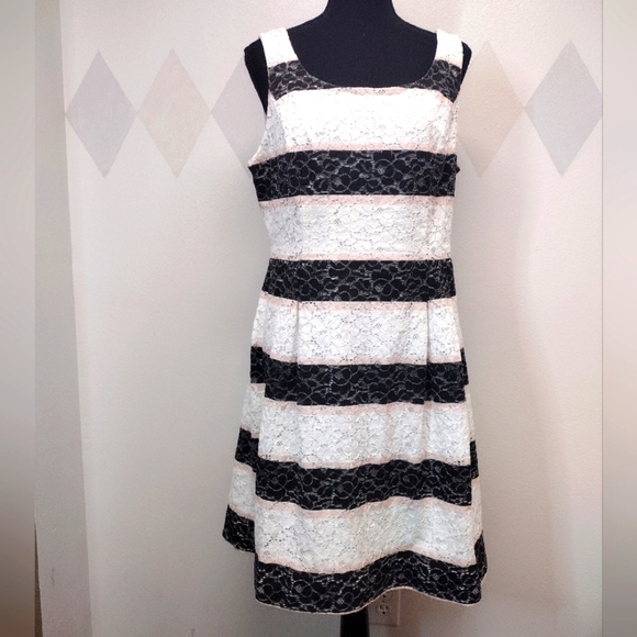 Signature Robbie Bee striped lace fit and flare dress size 14 - Picture 1 of 11